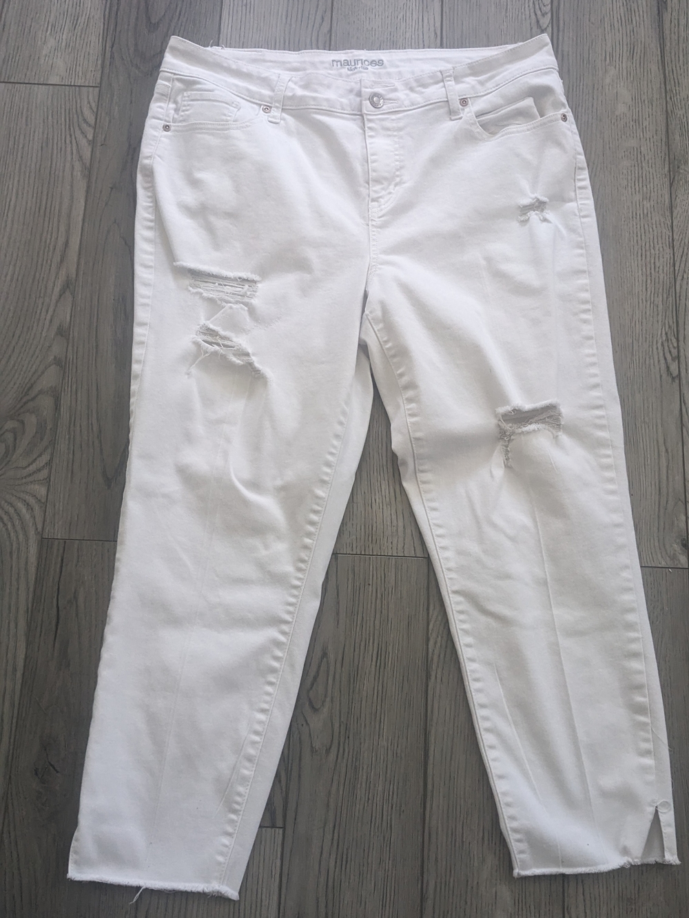 Maurices White Plus Size Distressed Cropped Jeans With frayed Hem 16